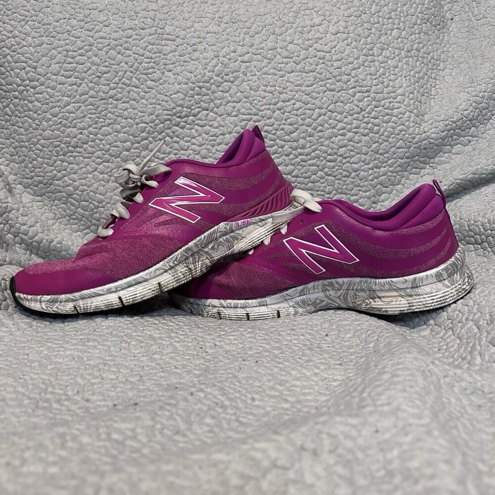 New Balance Shoes Womens 8.5 715 V2 Lace Up Low Sneakers WX715HA2 Pink Fabric